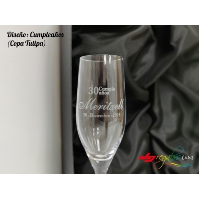 Copa de cava grabada