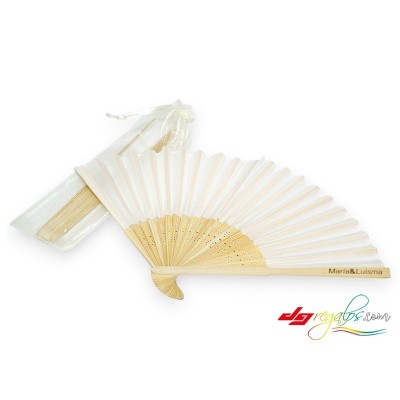 Abanico Blanco Personalizado con Varillas de Madera – Ideal para Bodas, Comuniones y Eventos Especiales
