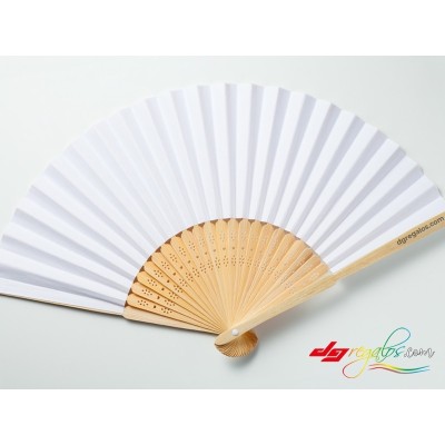 Abanico Blanco Personalizado con Varillas de Madera – Ideal para Bodas, Comuniones y Eventos Especiales